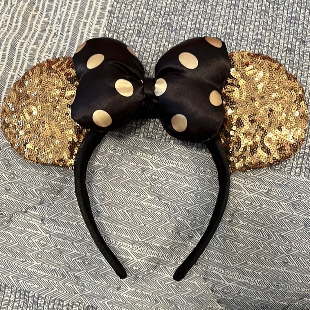 Disneyland Paris 25th anniversary ears black and gold polka dot limited edition